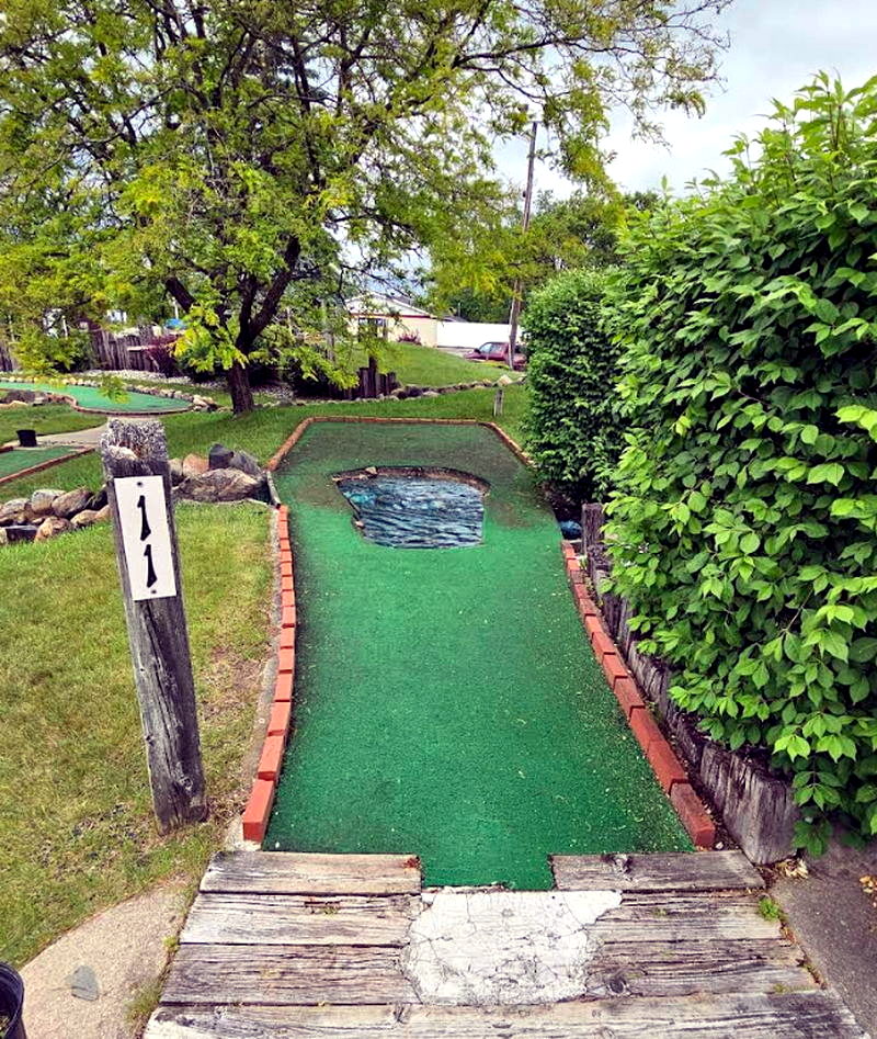 Indian Village Mini Golf - Street View (newer photo)